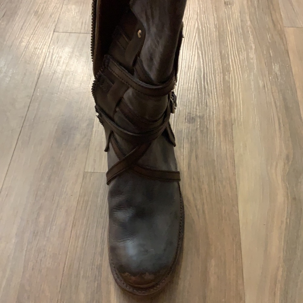 Freebird Rylie. Rare find. Size 8. Worn once. - Picture 3 of 5